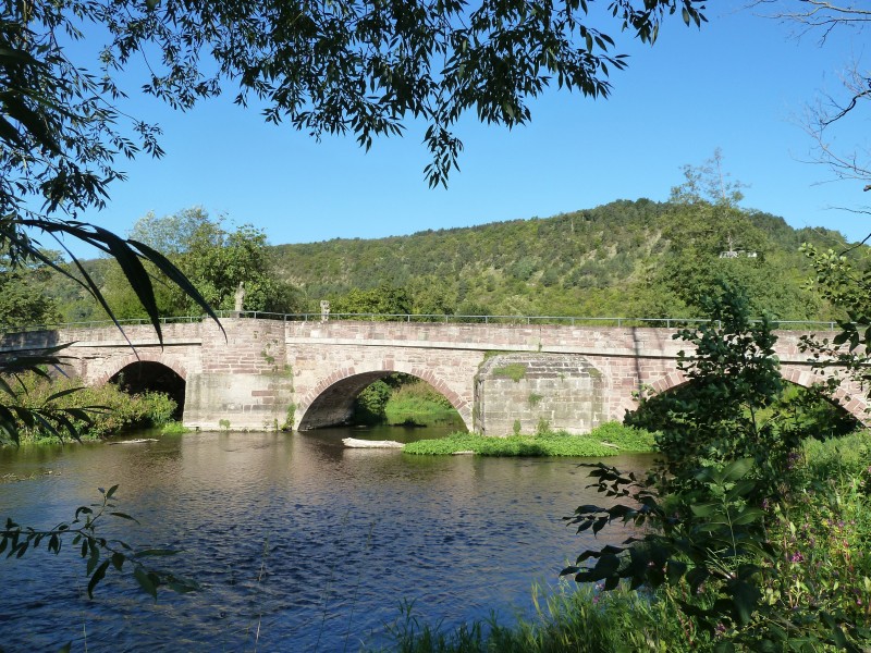 Fränkische Saale - Brücke Elfershausen